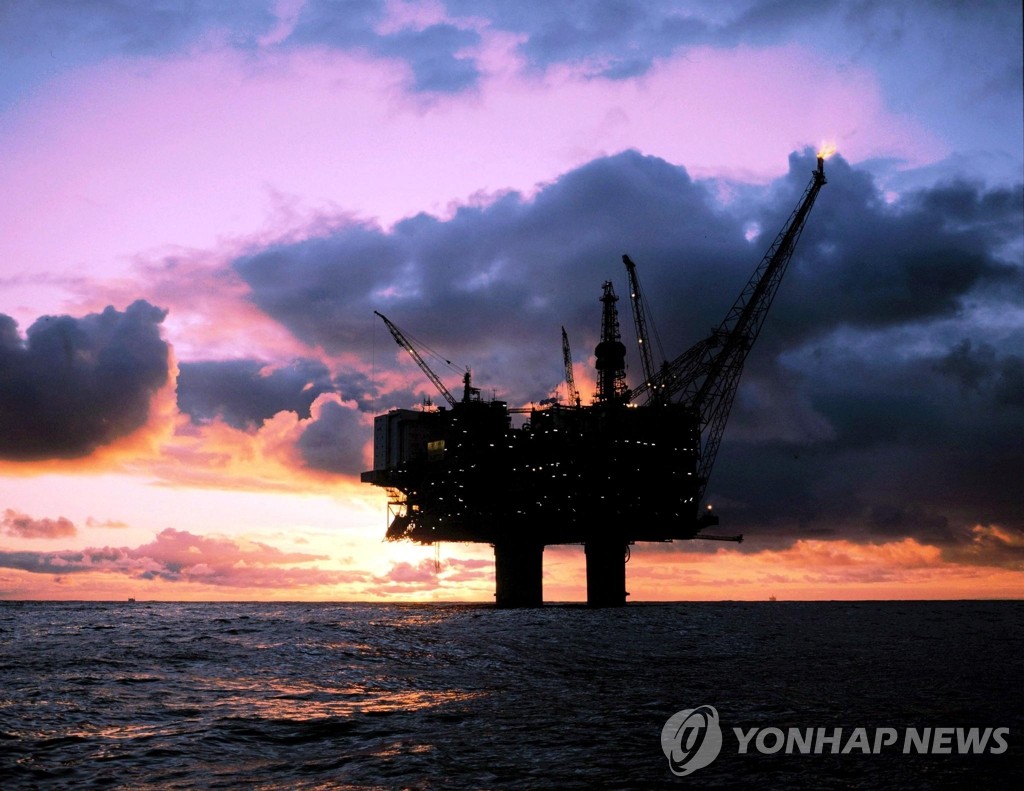 국제유가, 신종코로나 치료제 기대 속 반등…WTI 2.3%↑