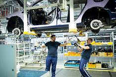 Иностранные рабочие в Корее получают около 3 млн вон в месяц
