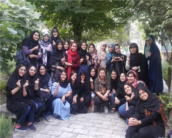 한국어를 공부하며 자신의 꿈을 펼치고 있는 테헤란 세종학당 학생들
