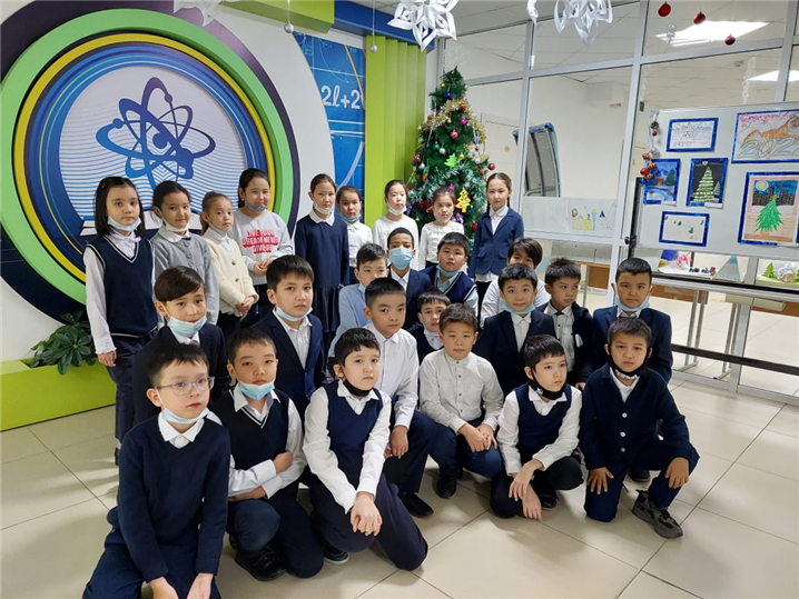 <카자흐스탄 정부는 2022년을 어린이의 해로 지정했다.>