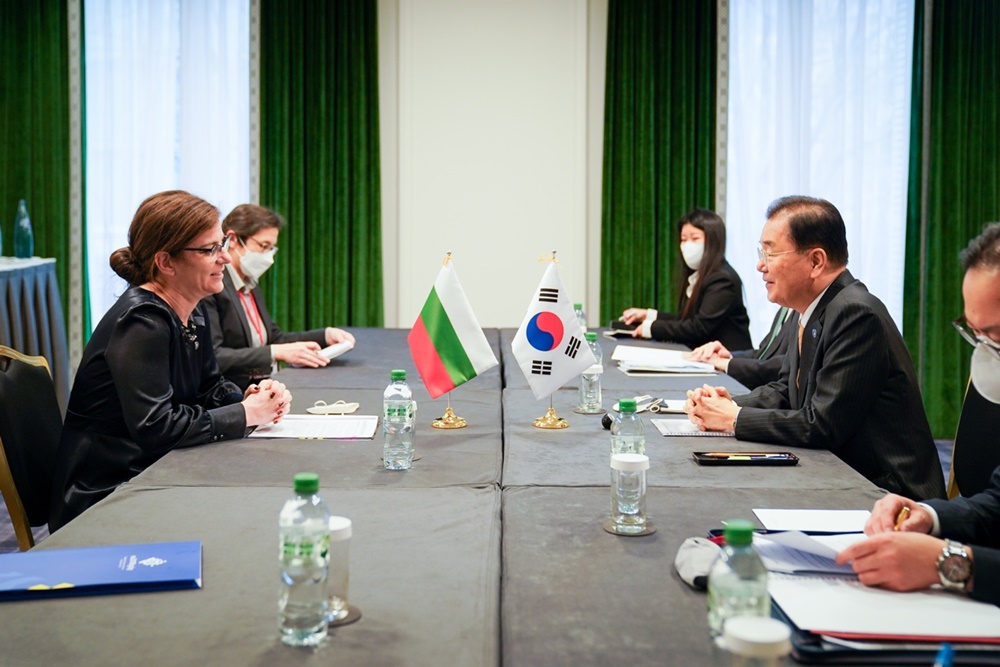 테오도라 겐쵸프스카(Teodora Genchovska)' 불가리아 외교부 장관과 회담