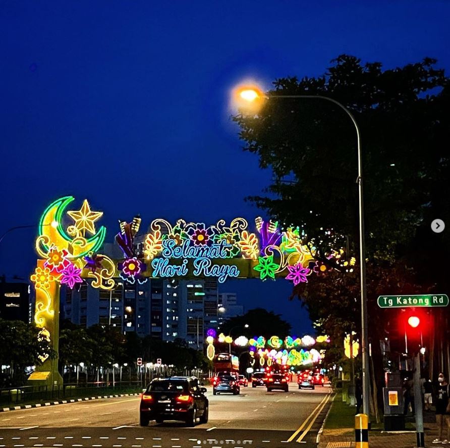 <하리라야 푸아사 축제가 진행되는 싱가포르 거리 – 출처: 인스타그램 @108_singapore>