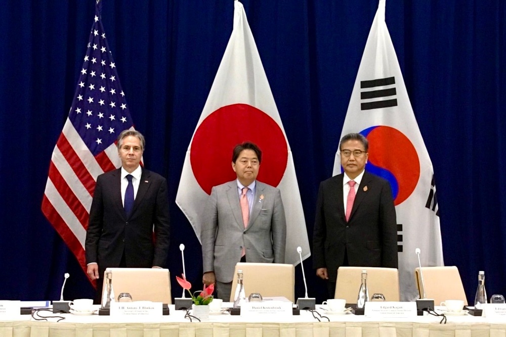 안토니 블링컨(Antony J. Blinken) 미국 국무부 장관 및 하야시 요시마사 일본 외무대신과 한미일 외교장관회담