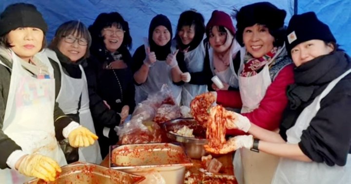 “Full of laughter... Hearty atmosphere” at the K-Kimchi Berlin Festival even in a cold snowfield