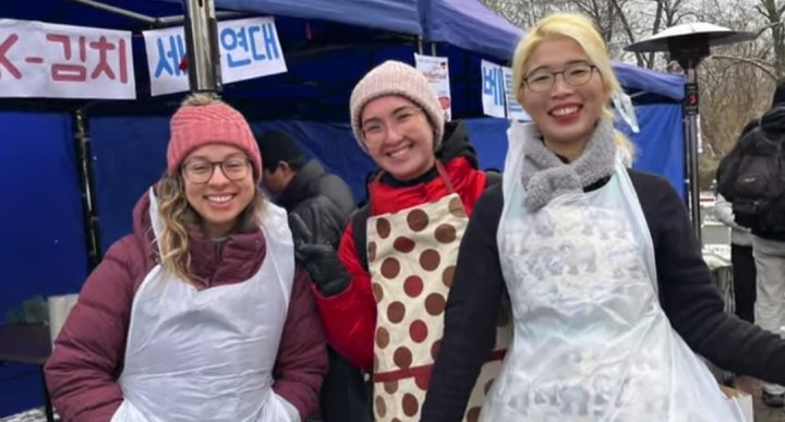 “Full of laughter... Hearty atmosphere” at the K-Kimchi Berlin Festival even in a cold snowfield