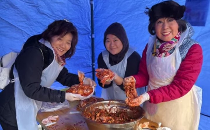 “Full of laughter... Hearty atmosphere” at the K-Kimchi Berlin Festival even in a cold snowfield