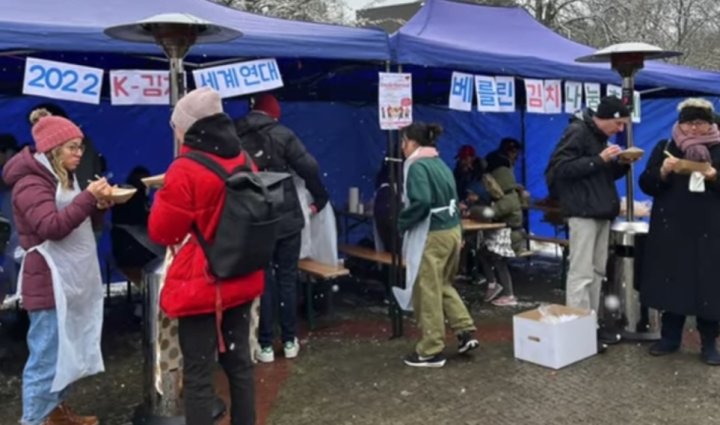 “Full of laughter... Hearty atmosphere” at the K-Kimchi Berlin Festival even in a cold snowfield