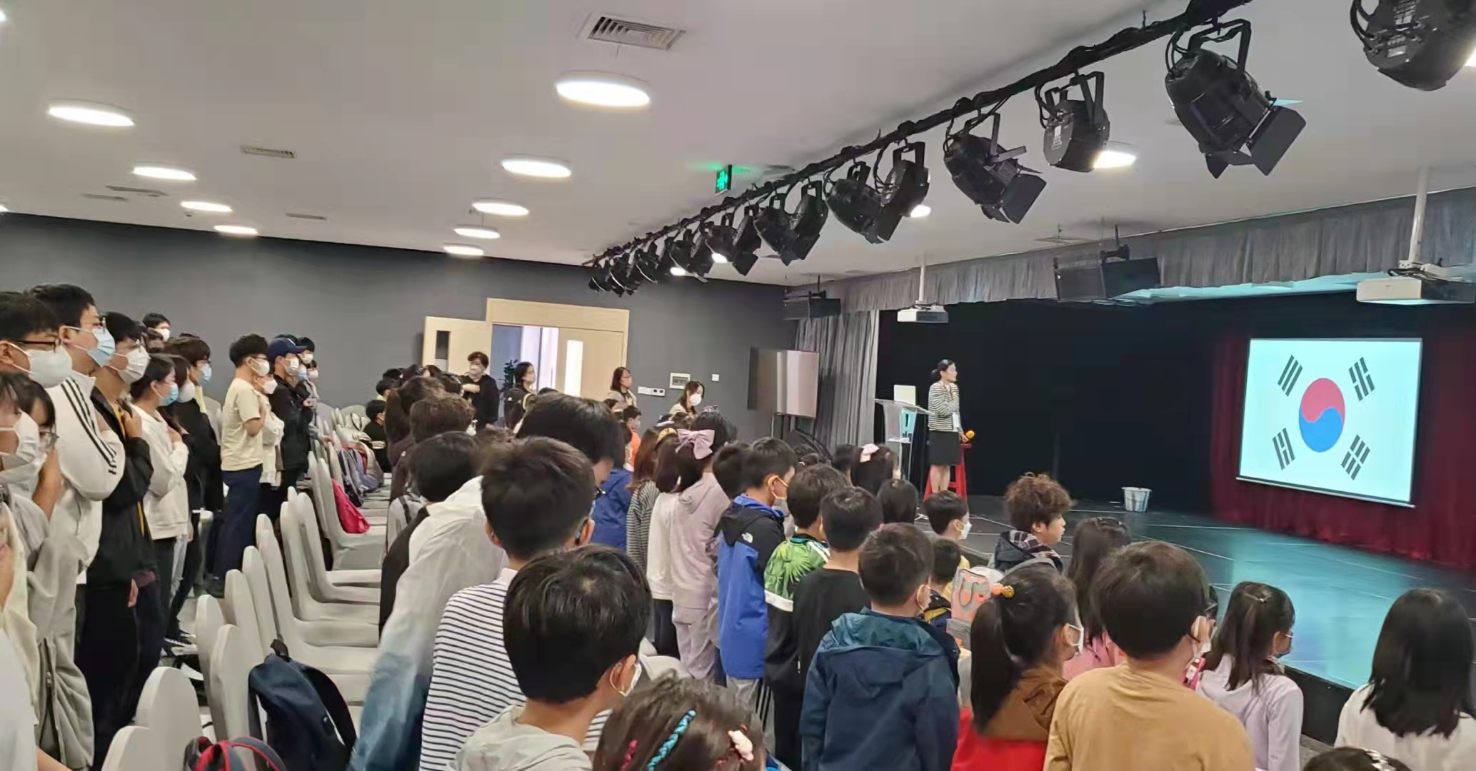 Photo 7) Event at the Korean Language School in Chengdu