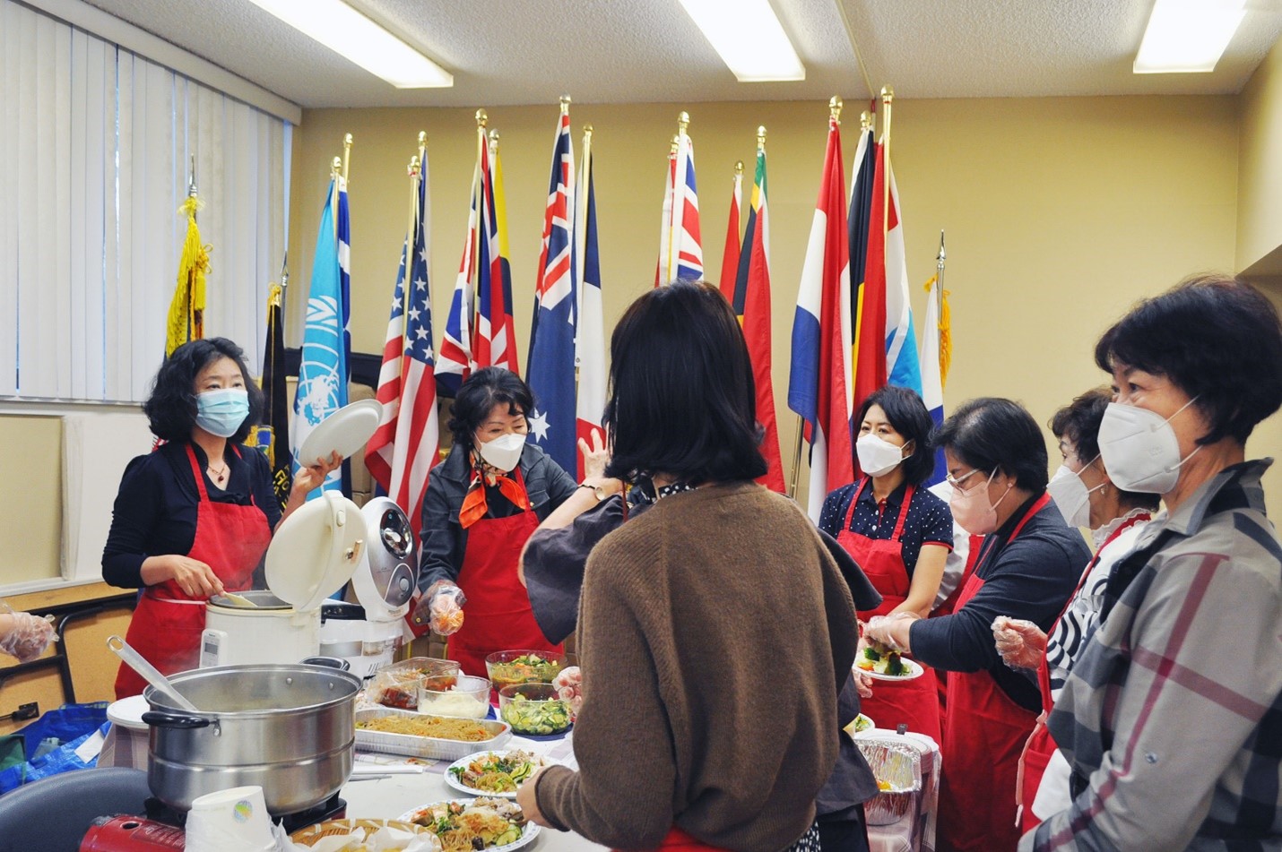 Lunch for Korean War veterans and seniors who live alone