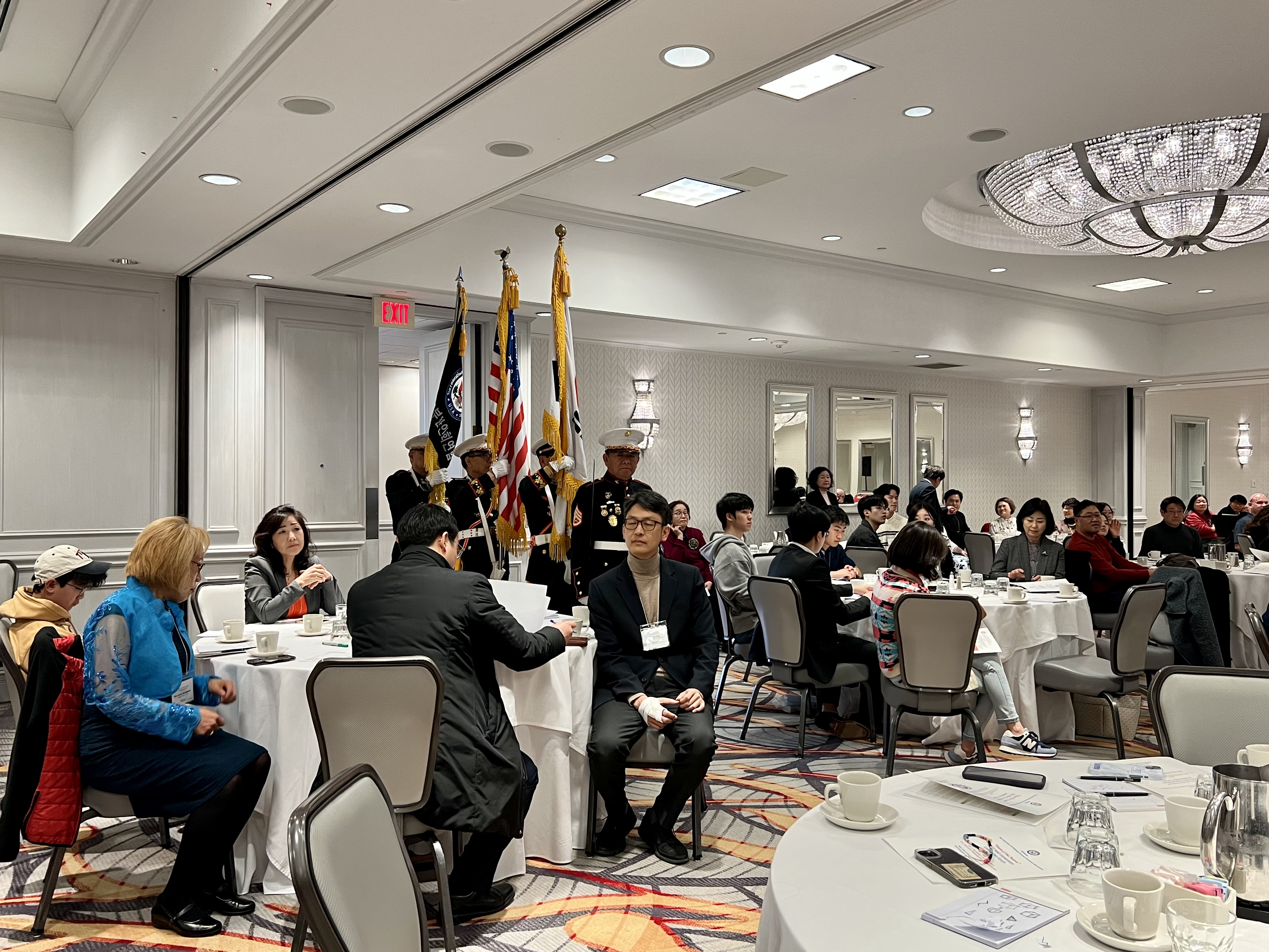 Федерация корейско-американских ассоциаций Среднего Запада провела форум лидеров нового поколения 2023 в отеле Hilton в Нортбруке, Чикаго.