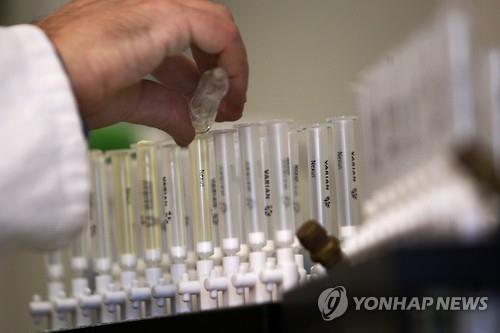 中해외직구 면세폐지 한달…매출급감·업무중단 속출