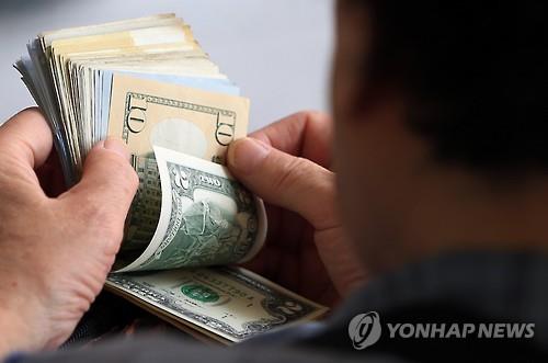 파라과이 도주 주가조작 제약회사 대표 5년 만에 송환(종합)