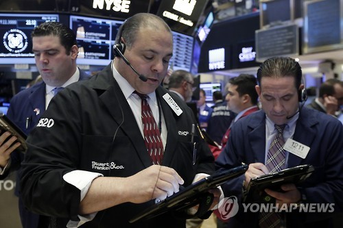 뉴욕증시 브렉시트 우위 여론조사 결과…다우 0.27% 하락 마감