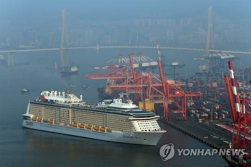 초대형 크루즈선 부산항대교 통과하도록 제한높이 상향 추진