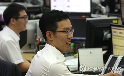 코스피 '美증시 사상 최고' 영향 장중 2,060선 터치(종합)