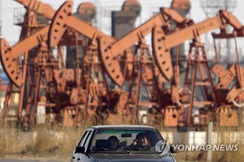 국제유가, 가격 부양 기대감에 4일 연속 상승…WTI 1.8%↑