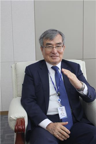 '유리지갑 서럽네'…자영업자 소득 100만원 중 27만원 '깜깜'