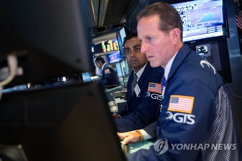 뉴욕증시 '공급과잉 우려' 유가 급락에 약세…다우 1.41% 하락 마감