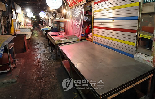 '빚·임금 부담에'…고용원 있는 자영업자, 10개월째 감소