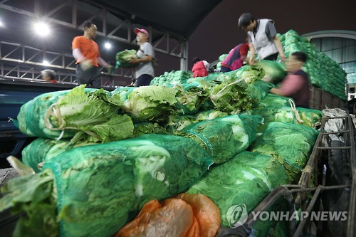배춧값 폭등에…포장김치 매출 '껑충'