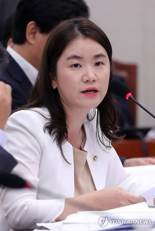 육아휴직 급증 등으로 고용보험기금 재정 '빨간불'