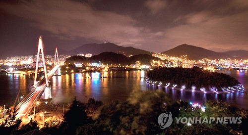 여수시 관광객 1천만 돌파…2년 연속 1천300만 주력