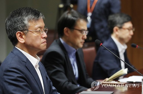 '공급과잉' 철강·유화 구조조정…정부 밑그림 내놨다