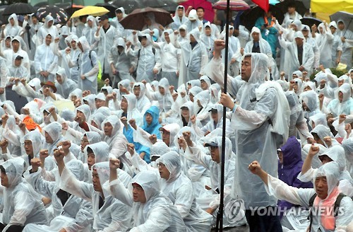 철도·지하철 사흘째 파업으로 물류수송 차질 커져