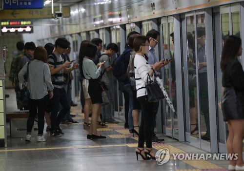 서울 지하철 내일부터 정상 운행…성과연봉제 도입 노사합의로(종합)