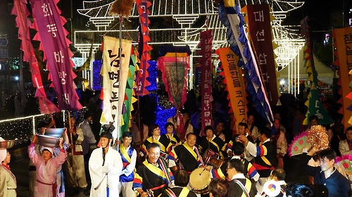 제62회 부여 백제문화제 폐막…최대 관람 인파