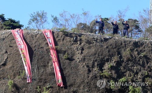 화물연대 집단운송거부 2주차…피해 없지만 장기화 우려