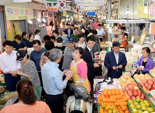 경매에 관광, DMZ투어까지…전통시장의 변화는 '무죄'