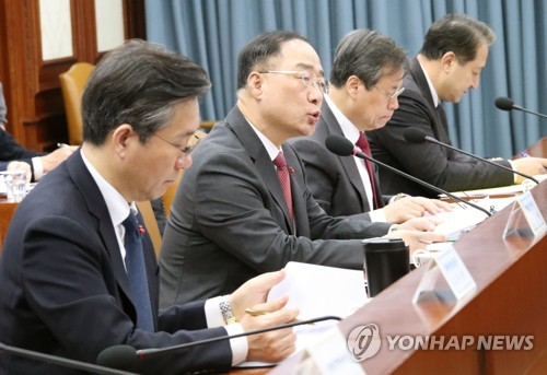 [고침] 경제 (홍남기, 두 달째 수출 감소 예상…)