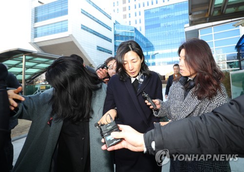 [특징주] 삼양식품, 2대 주주의 오너 일가 공격에 강세