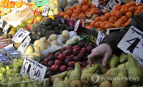 英 2월 소비자물가 1.9% 올라…6개월 만에 상승폭 커졌다