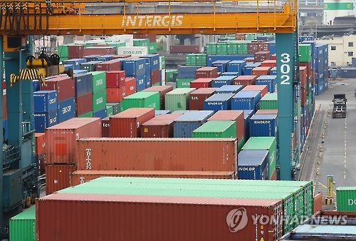 승용차·차 부품 등 부진…부산 2월 수출 6년 이래 최저