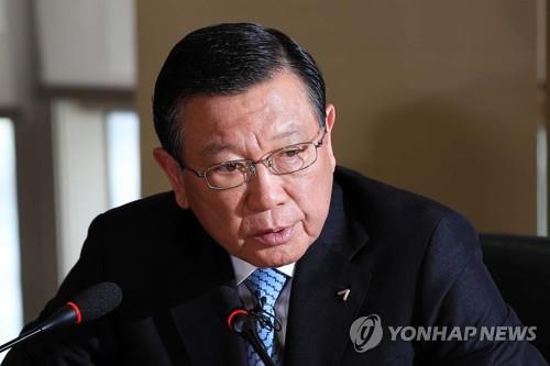 '용퇴' 박삼구 금호아시아나 회장, 작년 급여 14억2천만원 받아