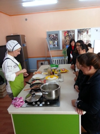 한식 요리교실’에 참가한 수강생들